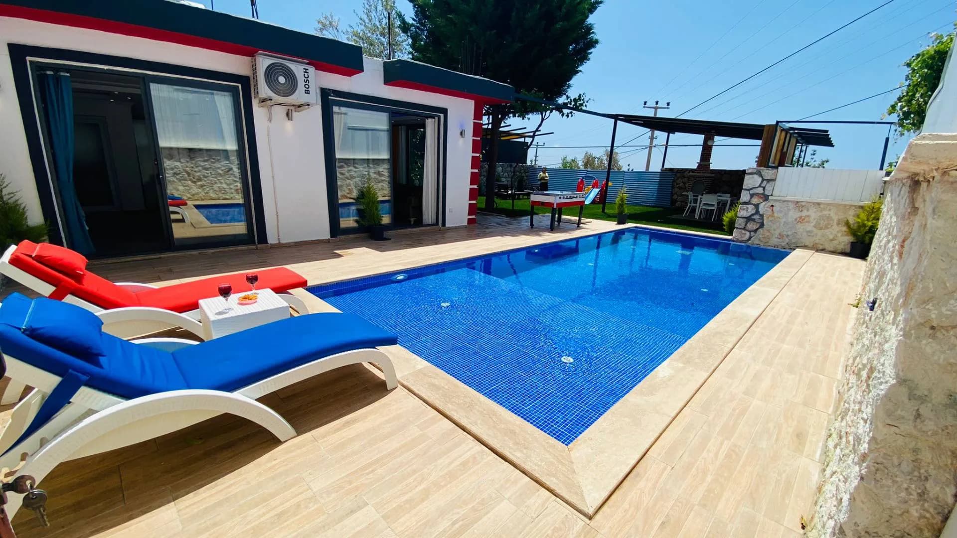 Kaş Üzümlü'de Yemyeşil Bahçede, Özel Havuzlu, Kiralık Villa görsel 2