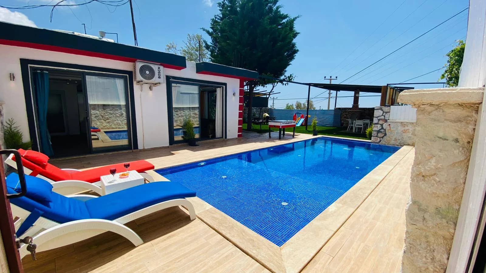 Kaş Üzümlü'de Yemyeşil Bahçede, Özel Havuzlu, Kiralık Villa görsel 3
