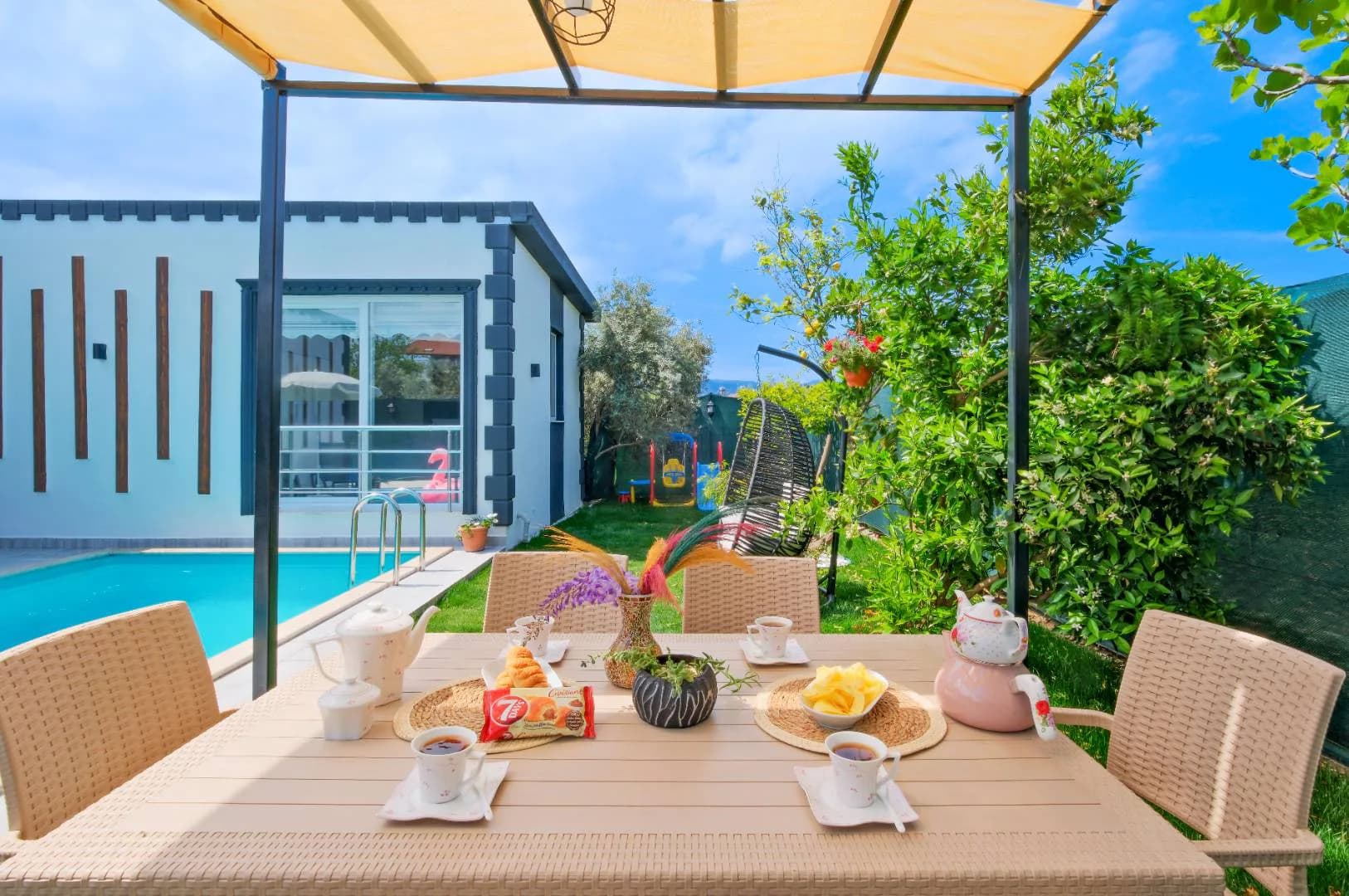 Muğla Fethiye'de Merkezi Konumda, Özel Havuzlu, Kiralık Villa görsel 2