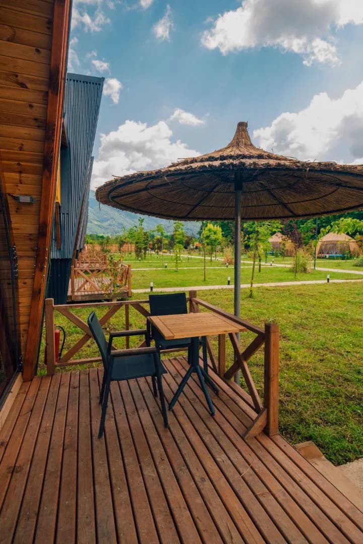 Sapanca Yanık’ta Doğayla İç İçe, Kahvaltı Dahil, Lüks Bungalov görsel 3