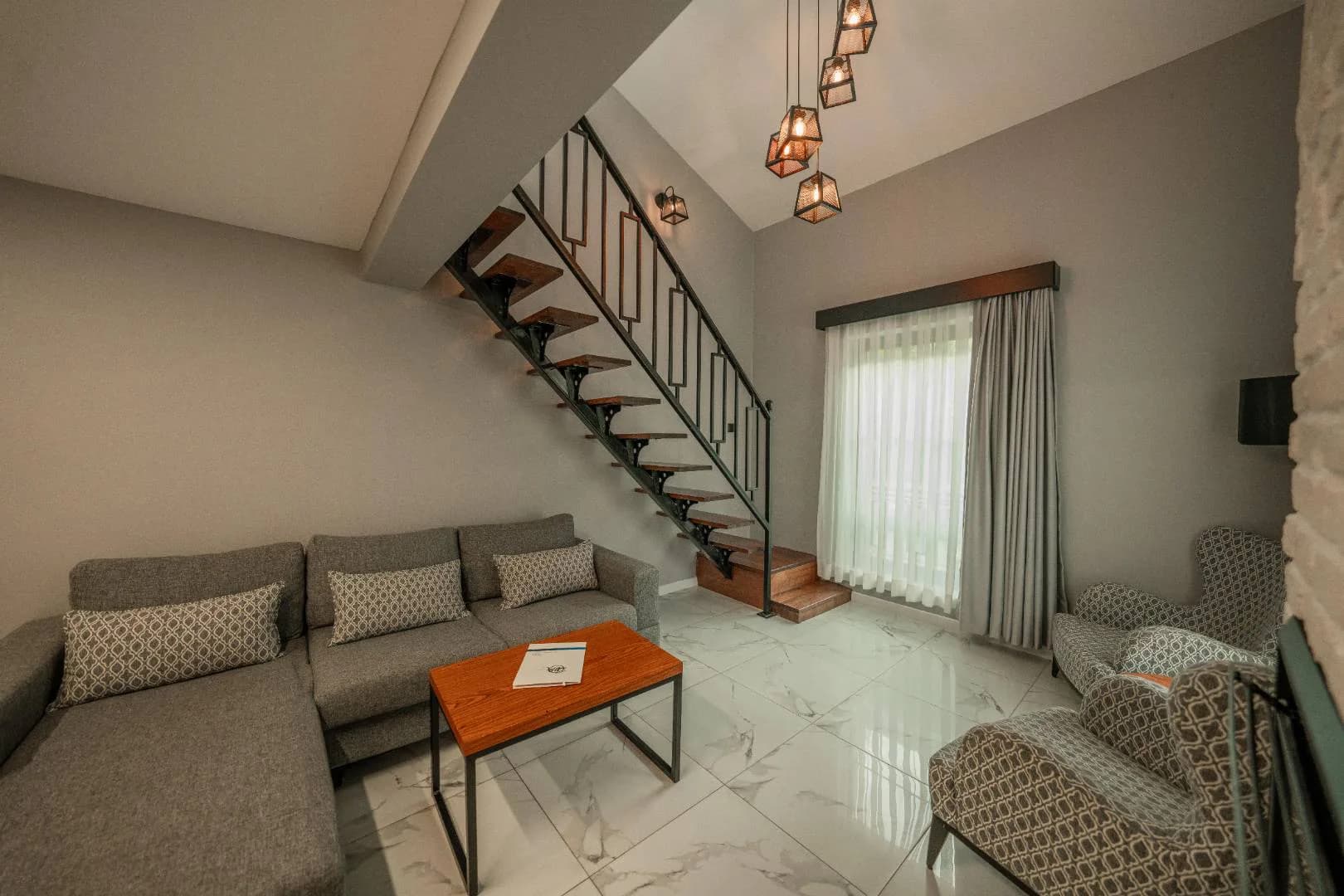 Sapanca Kırkpınar'da Tesis İçerisinde, Ortak Havuzlu, Modern Bungalov görsel 3