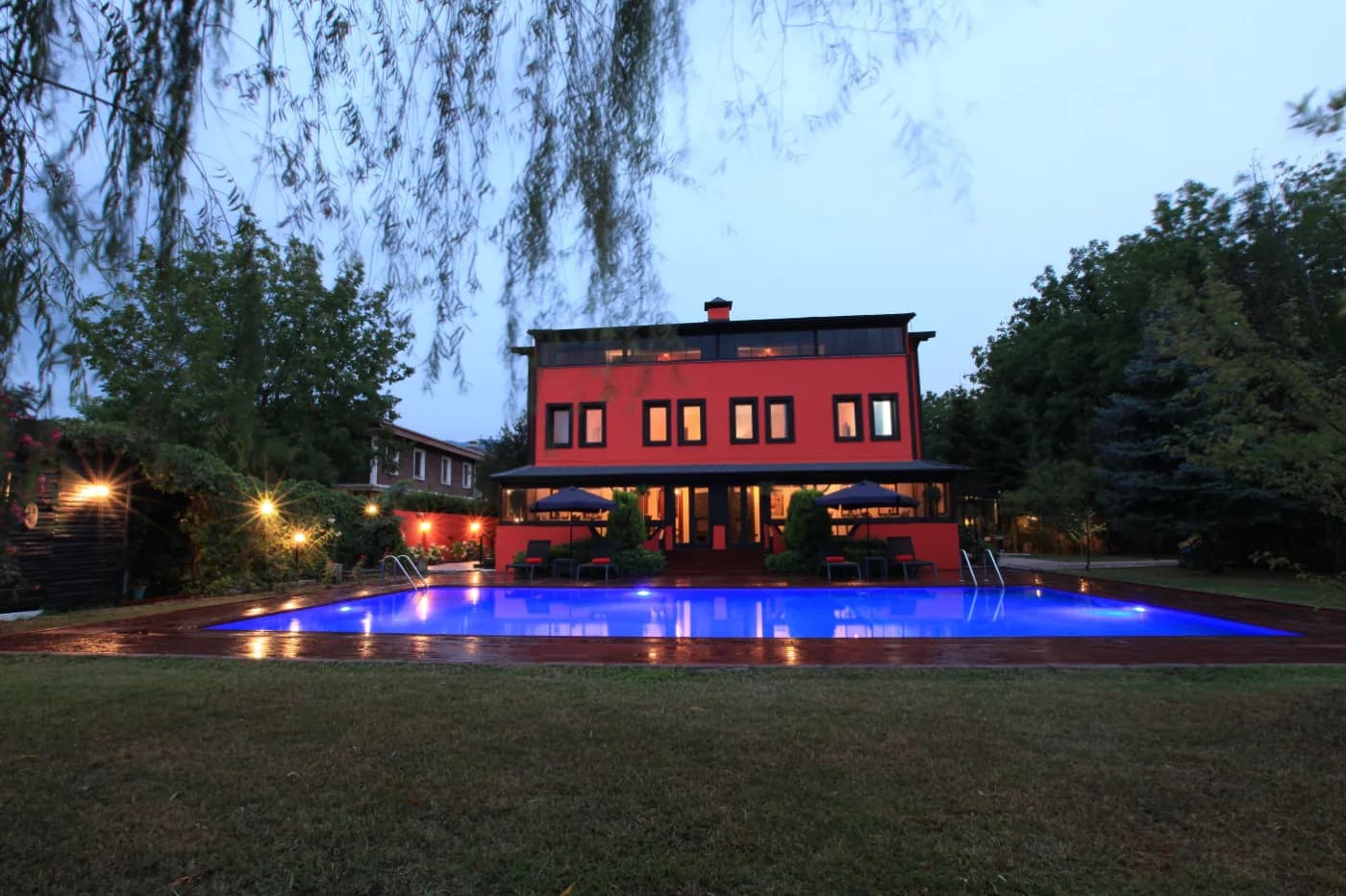 Sapanca'da Gölün Bitişiğinde, Orman İçerisinde, Muhteşem Malikane görsel 2