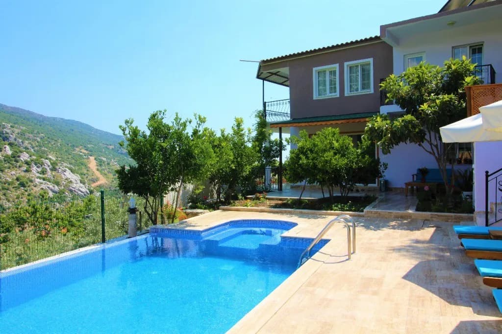 Kaş İslamlar'da Deniz ve Doğa Manzaralı, Özel Havuzlu, Huzurlu Villa görsel 3